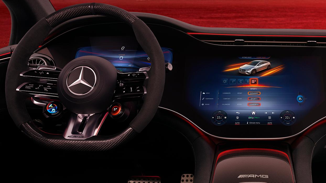 Hyperscreen and performance steering wheel of the Mercedes-AMG EQE 43 4MATIC.