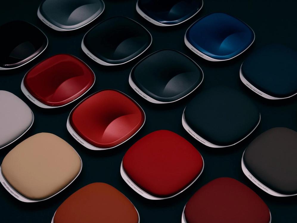 Stylishly staged colour palette of different MANUFAKTUR colours.