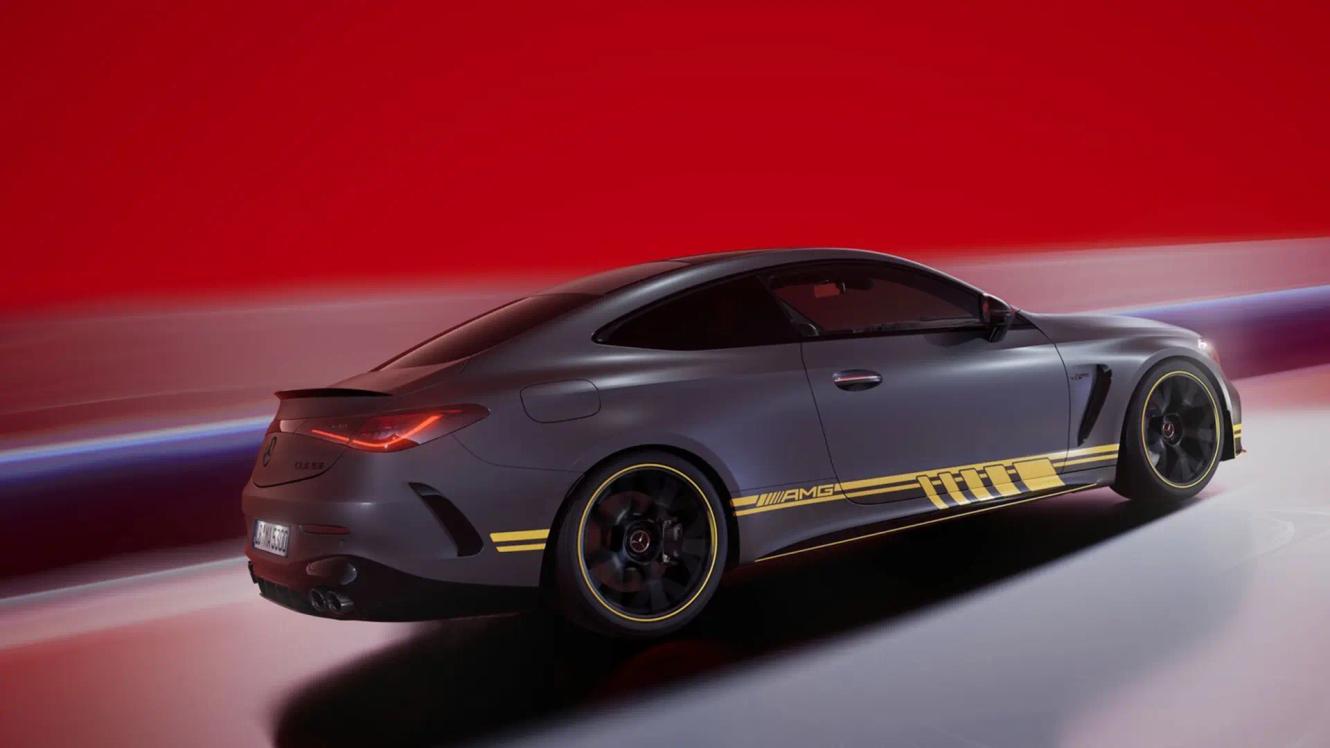 Side view Mercedes-AMG CLE 53 4Matic+ Coupé “Limited Edition”