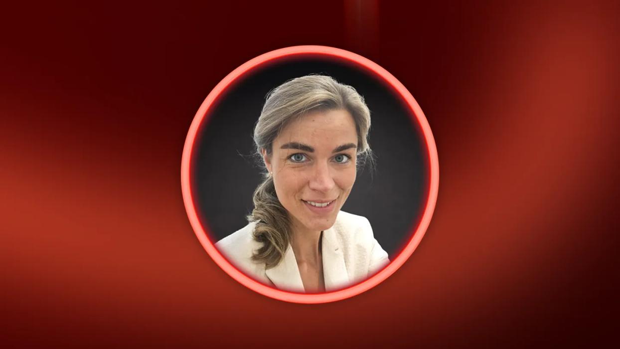 Portrait AMG Private Lounge Community Manager LINA