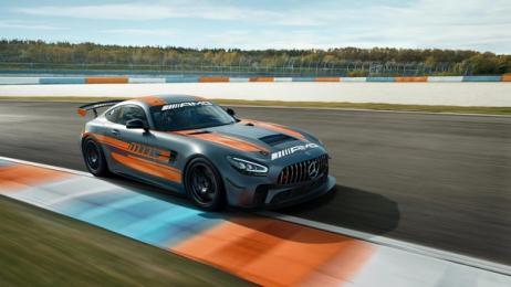 Side view Mercedes-AMG GT4