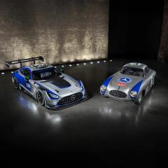 The Mercedes-AMG GT3 Edition 130Y Motorsport and the Mercedes-Benz 300 SL is side front view turned to each other