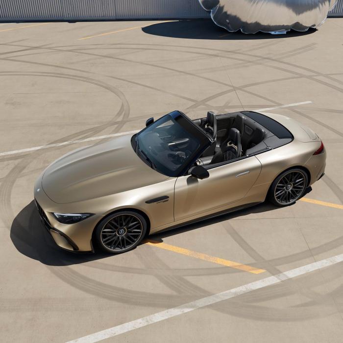 The Mercedes-AMG SL MANUFAKTUR Golden Coast