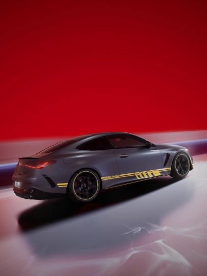 Side view Mercedes-AMG CLE 53 4Matic+ Coupé “Limited Edition”